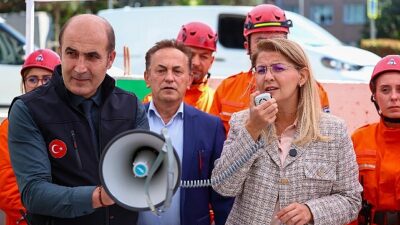 Bakırköy Belediyesi’nden eşzamanlı zelzele tatbikatı