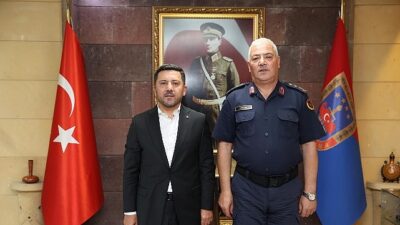 Belediye Lider Arı’dan Jandarma Kumandanı Çelik’e Ziyaret
