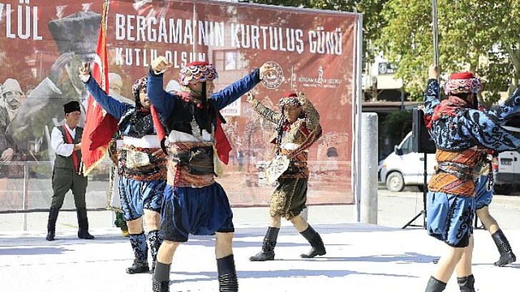 Bergama’nın Kurtuluşu merasimlerle kutlandı