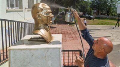 Büyükşehir, yeni periyot öncesi okulları yeniledi