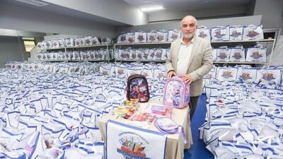 Canik Belediyesi’nden Okula Başlayan Tüm Çocuklara Çanta ve Kırtasiye Setleri İkram