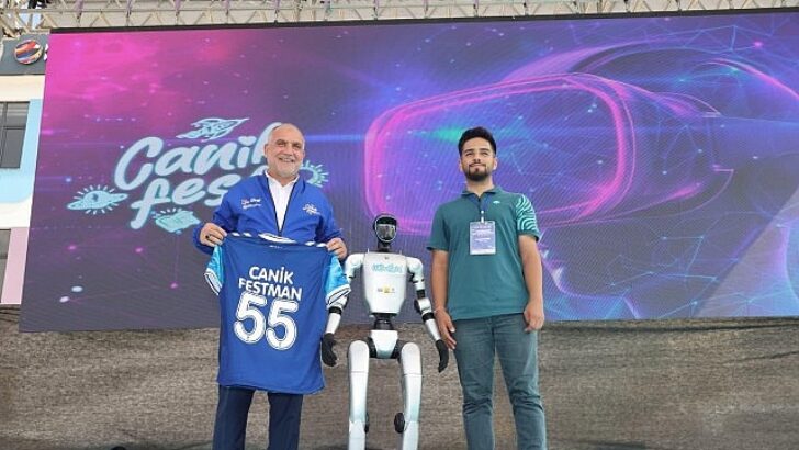 CANİKFESTMAN’a Fahri Vatandaşlık