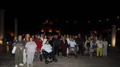 Efes Selçuk Belediyesi’nden Manisiz Bireylere Efes’te Gece Seyahati