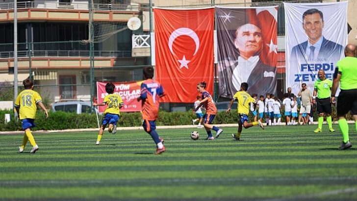 Efes Selçuk’ta Ferdi Zeyrek Futbol Karşılaşmaları Heyecanı