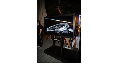 “Galaxy Watch8 ile koşuyoruzZz” aktifliği için yüzlerce genç pijamalarıyla koştu