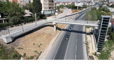 Gebze’deki üst geçit asansörüne bakım çalışması