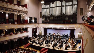 George Enescu Şenliği’ne davet edilen birinci Türk orkestrası İDSO alkışlarla yurda döndü