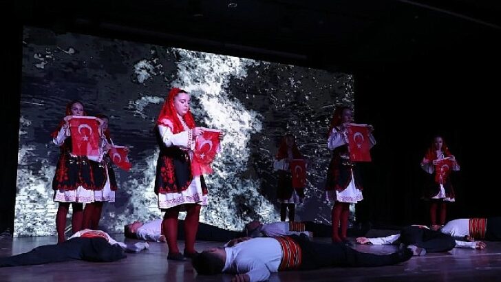 İnegöl’ün Kurtuluşunun 103 Yıllık Öyküsü Sahnede Sergilendi