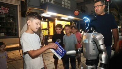İnsansı Robot Canik Sokaklarında
