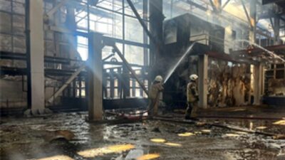 İzmir İtfaiyesi, ALOSBİ’deki fabrika yangınına müdahale etti