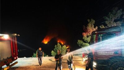 İzmir İtfaiyesi artık de Denizli için ter döküyor