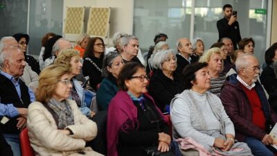 Karşıyaka Belediyesi 3. Yaş Üniversitesi’nde yeni devir başlıyor!