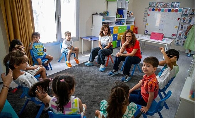 Karşıyaka Belediyesi’nden 2 bin öğrenciye kırtasiye seti