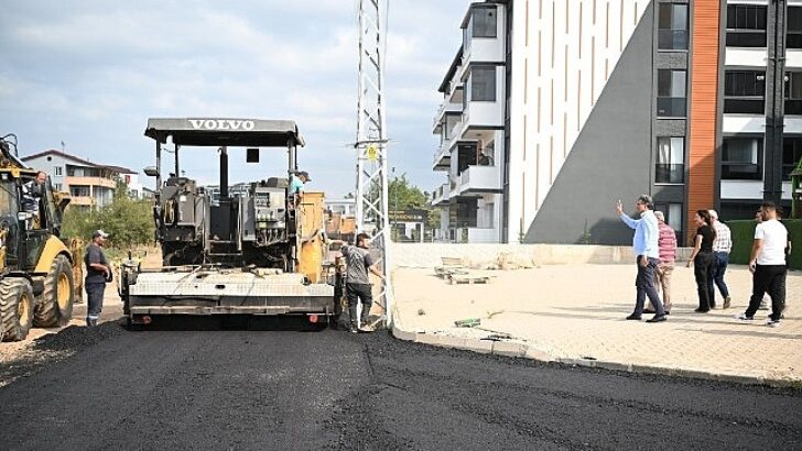 Kartepe’de Asfalt Atağı Sürüyor