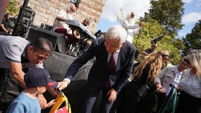 Kemalpaşa’da Kırtasiye Gereçleri Belediyeden