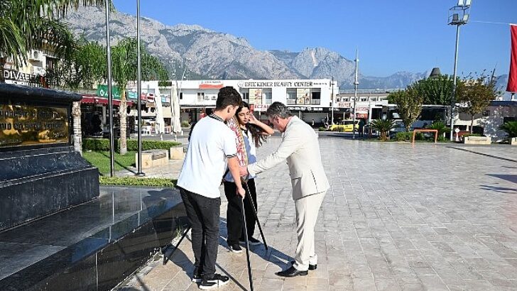 Kemer’de İlköğretim Haftası kutlandı
