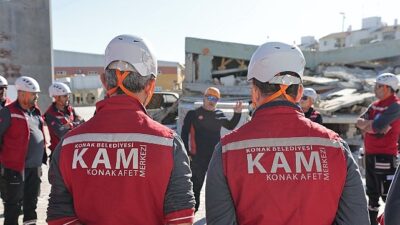Konak’ın hayat kurtaracak timi alana indi