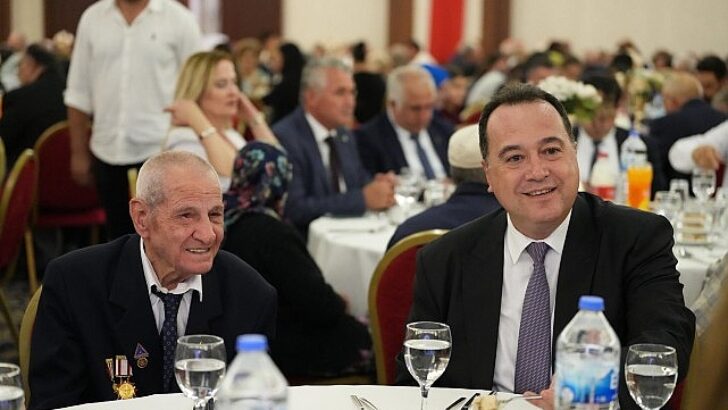 Lider Dutlulu Şehit Yakınları ve Gazileri Ağırladı