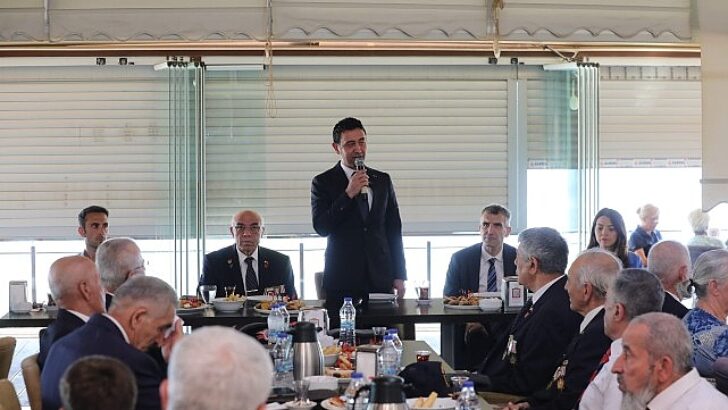 Lider Önal, gazilerle bir ortaya geldi
