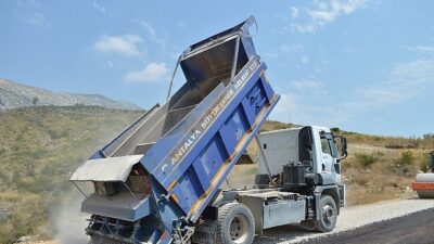 Manavgat’ta küme yolları asfaltlanıyor