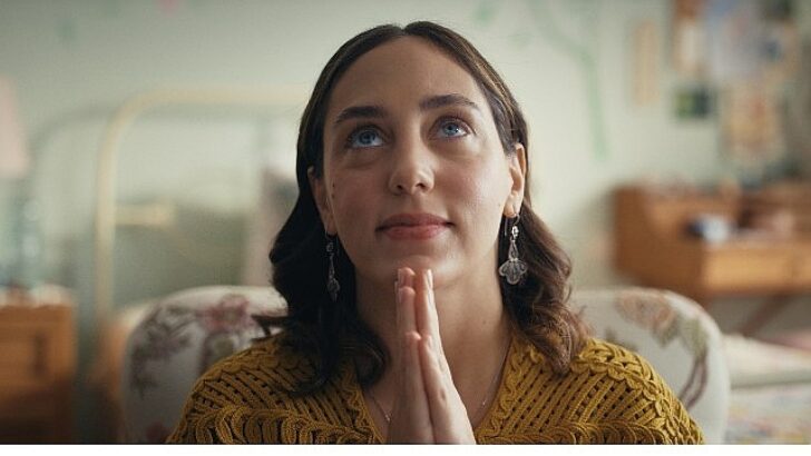 Netflix, Gupse Özay’ın Kaleminden Çıkan Platonik: Mavi Dolunay Otel’in Yeni Fragmanını Paylaştı!