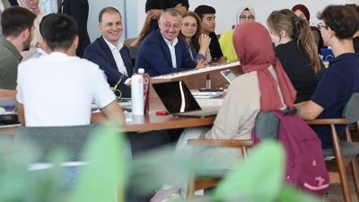 Ömer Çelik, Taze’ye gitti Ulusal İrade’yi çok beğendi