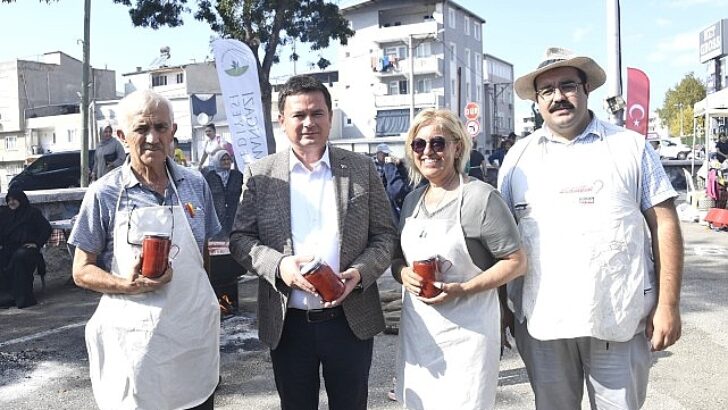 Osmangazi Belediyesi’nden vatandaşlara salça takviyesi