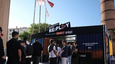 RE:PLAY oyun turnuvası tüm süratiyle devam ediyor