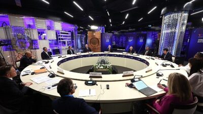 Rusya Devlet Başkanı Vladimir Putin Atom Müzesi’ni ziyaret etti