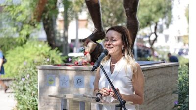 Taçsız Kral Konak’taki heykeli önünde anıldı