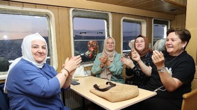 Üretime orta, mehtap tipi ile keyifli bir mola