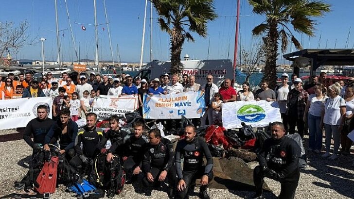 Urla’da kıyı ve deniz paklığı yapıldı