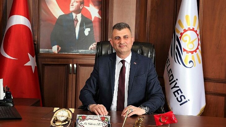Al Bayrağımızın Gölgesinde Cumhuriyet Bayramımız Kutlu Olsun