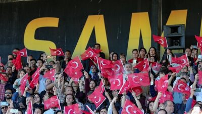 Aliağa Atatürk Stadyumu’nda Cumhuriyet Coşkusu