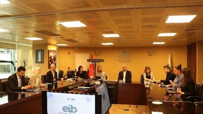 Amerikan mobilya devi İzmir’den eser almaya, Türkiye’de ofis ve şirket açmaya geldi