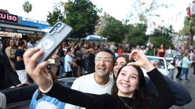 Antalya Altın Portakal Sinema Şenliği’nde klasik kortej coşkusu