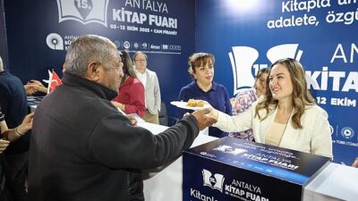 Antalya Kitap Fuarı’nı 1 milyon 103 bin kişi ziyaret etti