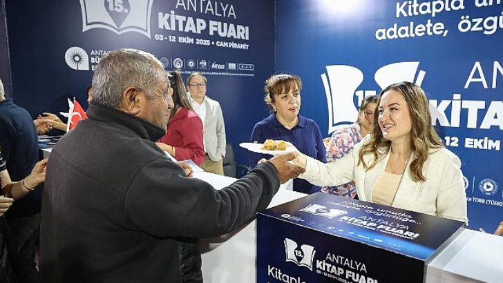 Antalya Kitap Fuarı’nı 1 milyon 103 bin kişi ziyaret etti