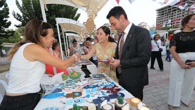 Bayraklı’nın üreten bayanlarına özel stant