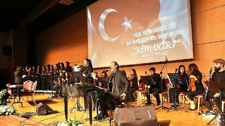 Belediye Başkanı Arı, “Kim Var” Sanat Aktifliğine Katıldı