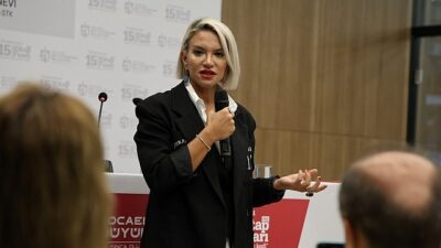 Buharalı, Kocaeli Kitap Fuarı’nda ruhsal seyahatini anlattı; “Merkeze Allah’ın isteğini koyun”