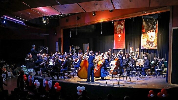 Çocuk Senfoni’den Cumhuriyet Konseri