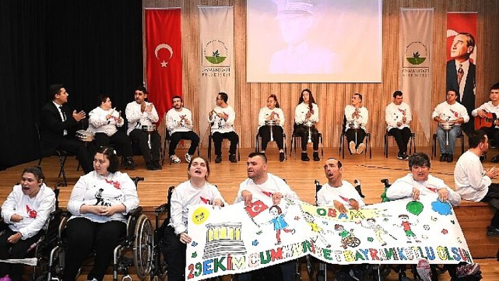 Cumhuriyet Bayramı coşkusu manisiz yüreklerde attı