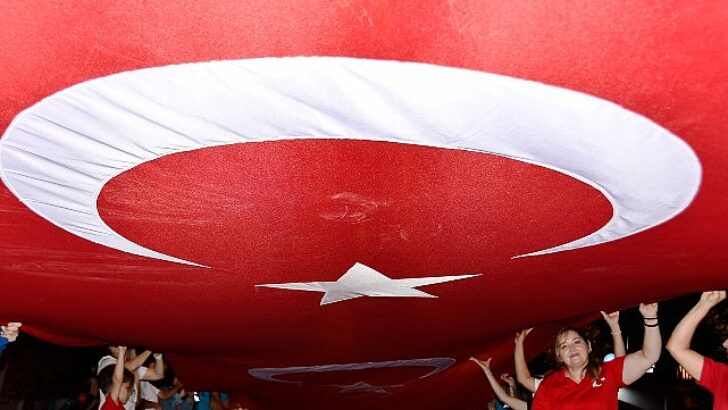 Cumhuriyet Bayramı Kemer’de coşkuyla kutlanacak