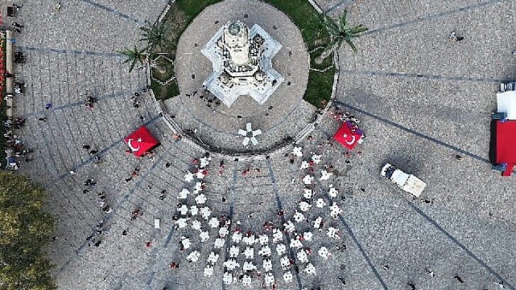 Cumhuriyet Coşkusu “İzmir Zekâ Oyunları Projesi” İle Devam Ediyor