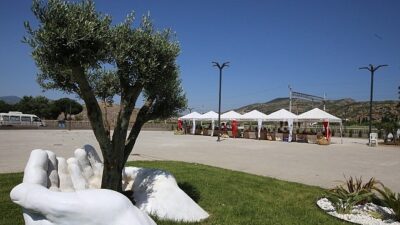 Efes Tarlası Hayat Köyü’nde Üretici Pazarı Kuruluyor
