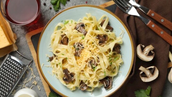 Fettuccine Ai Funghi Tarifi