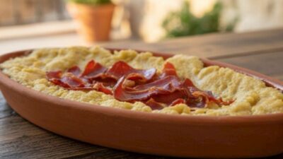 Güveçte Pastırmalı Humus Tarifi