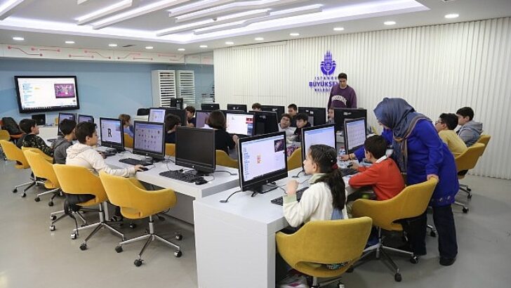 İBB Teknoloji Atölyelerinde Yeni Eğitim Periyodu Heyecanı