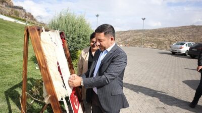 “İlmek İlmek Türkiye” Projesinde Son İlmeği Lider Rasim Arı Attı